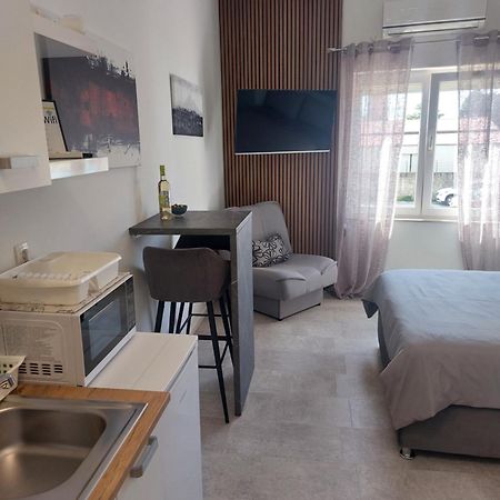 Stefan 2 Apartment Umag Bagian luar foto